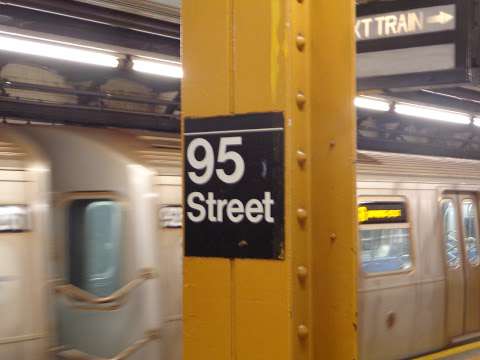 Jobs in 95 Street Station - reviews